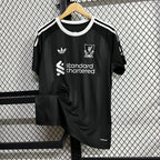 Liverpool 2025-2026 Goalkeeper Fan
