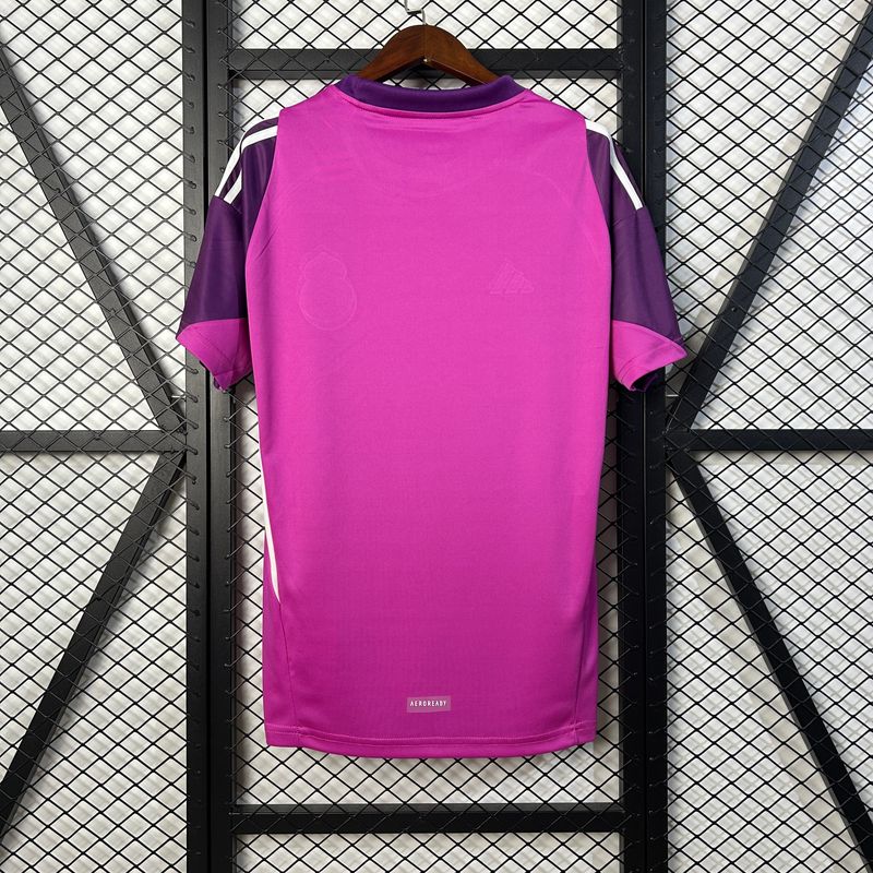 Real Madrid 2025-2026 Goalkeeper Fan