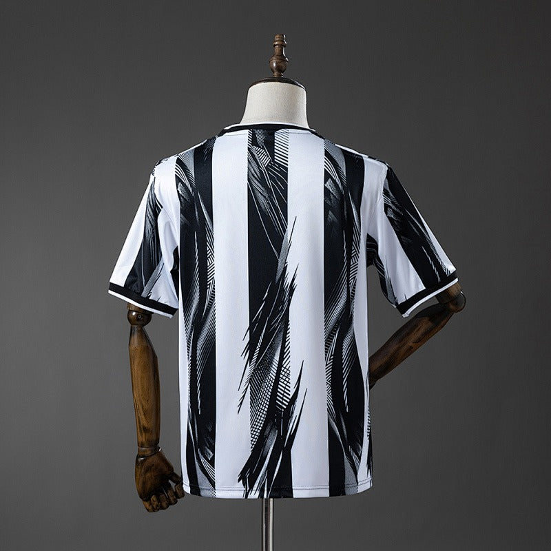Newcastle United 2026-2027 Home Fan