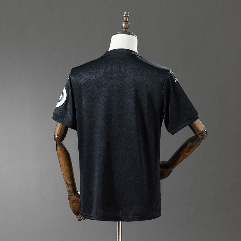 Wolverhampton Wanderers 2025-2026 Goalkeeper Fan