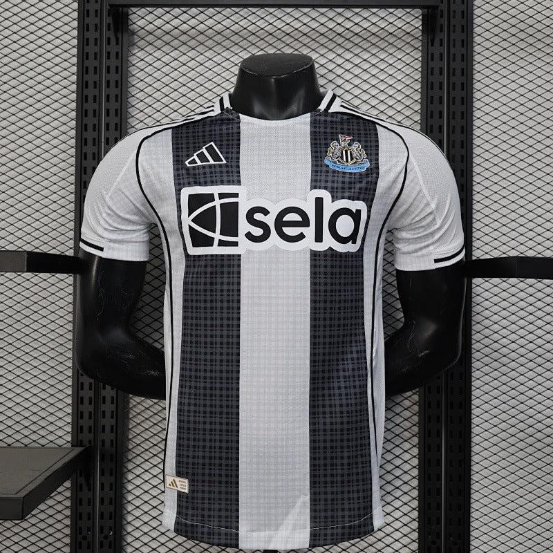 Newcastle United 2025-2026 Home Player